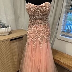 Mac Duggal Hand-embellished mesh